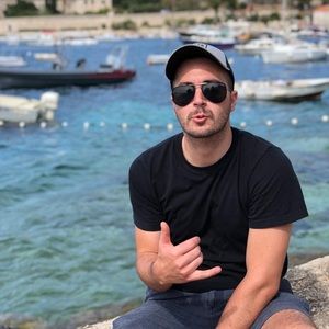 Meet your Posher, Cameron